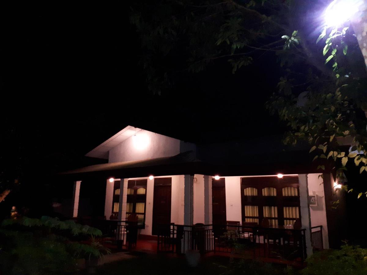 Sigiri Hibiscus Villa Sigiriya Exterior foto